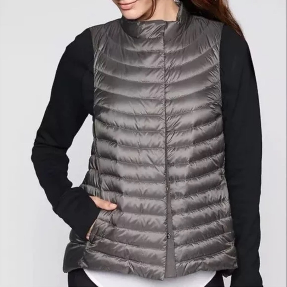 Athleta Downkind Down Puffer Vest Silver Bells XXS‎